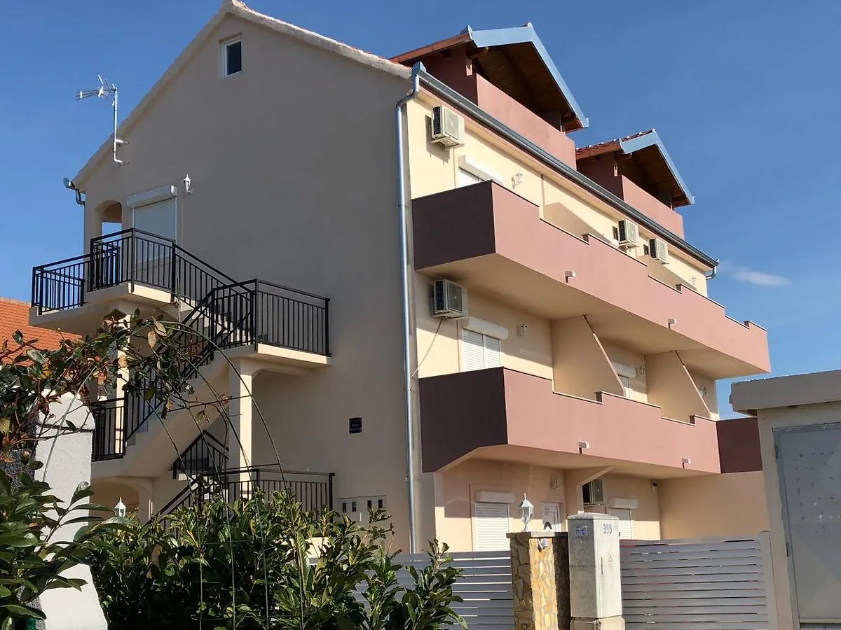 Apartamento Villa E.T.A. Trogir Croacia