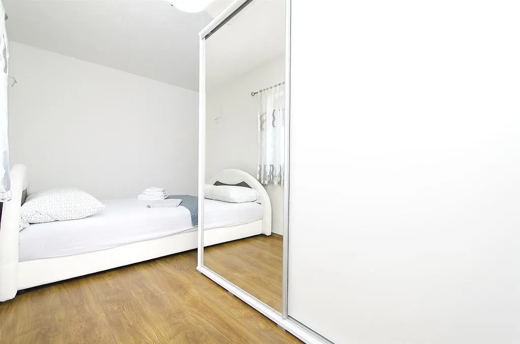 Villa E.T.A. Trogir 0*,  Kroatien